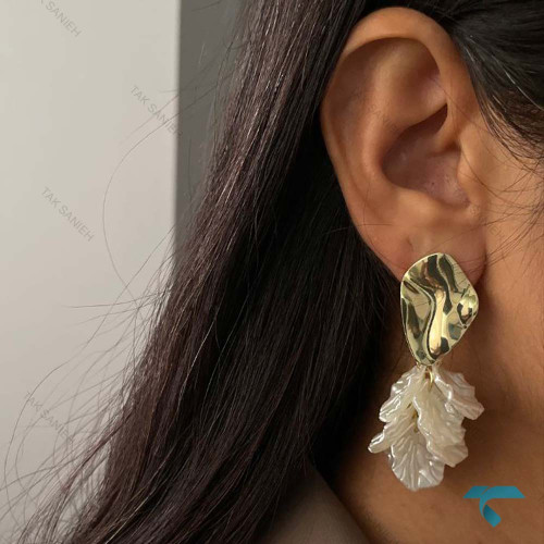 گوشواره طرح گل و طلا